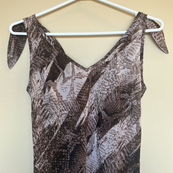 Vintage Brown Animal Print Dress with Vneck and shoulder Bows - Picture 4 of 6